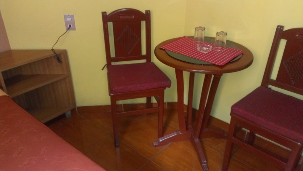 Hostal Gq Lima Luaran gambar